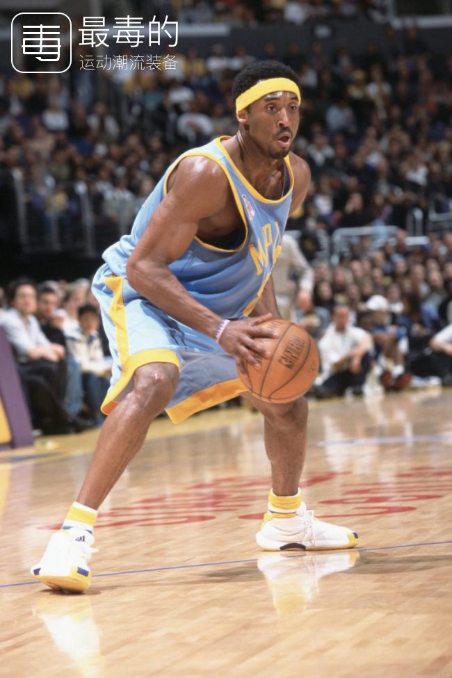 传奇落幕——科比职业生涯赛场球鞋完整回顾