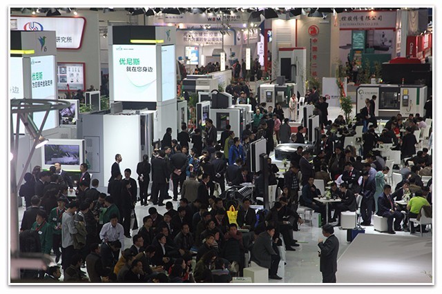 工业巨头与行业展会：鲜衣怒马难掩疑窦丛生||朋友说