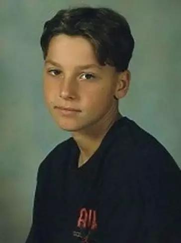 足坛巨星照片,足坛帅哥年轻的容颜