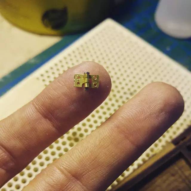 手癌晚期能活多久一般,手癌的早期症状有哪些