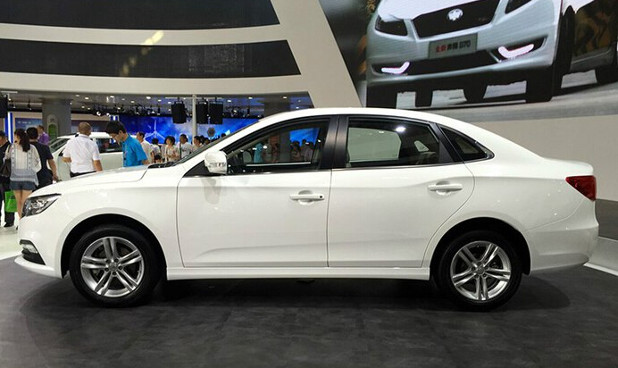 为啥买一汽奔腾B30槽点优点大揭秘