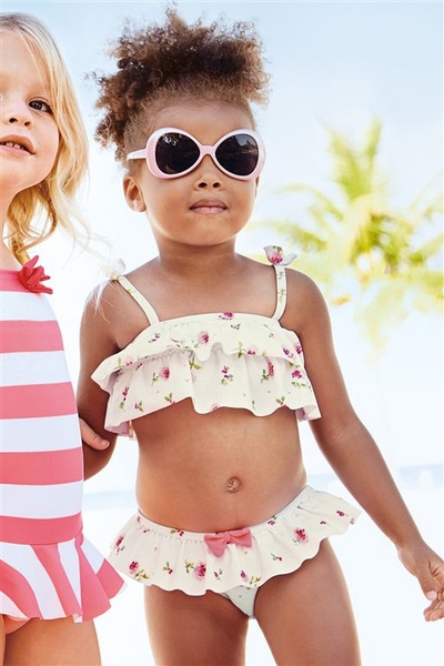 鑻卞浗瀹濆疂娉宠。,鑻卞浗澶х绌跨殑娉宠。