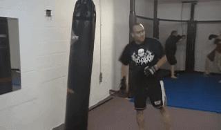 精选GIF图：.还敢说我们国内神剧吗？看看一箭她射下了什么.