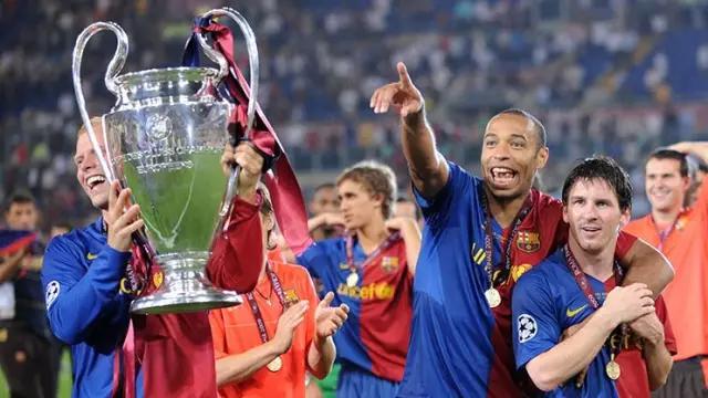 他出生时父亲年仅17岁，17年后国家队比赛中替补出场换下父亲