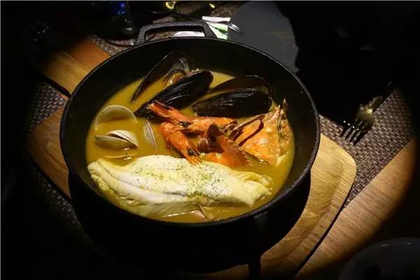 红红火火的欢乐颂你追了吗？没有跌宕的人生至少有一个起伏的胃