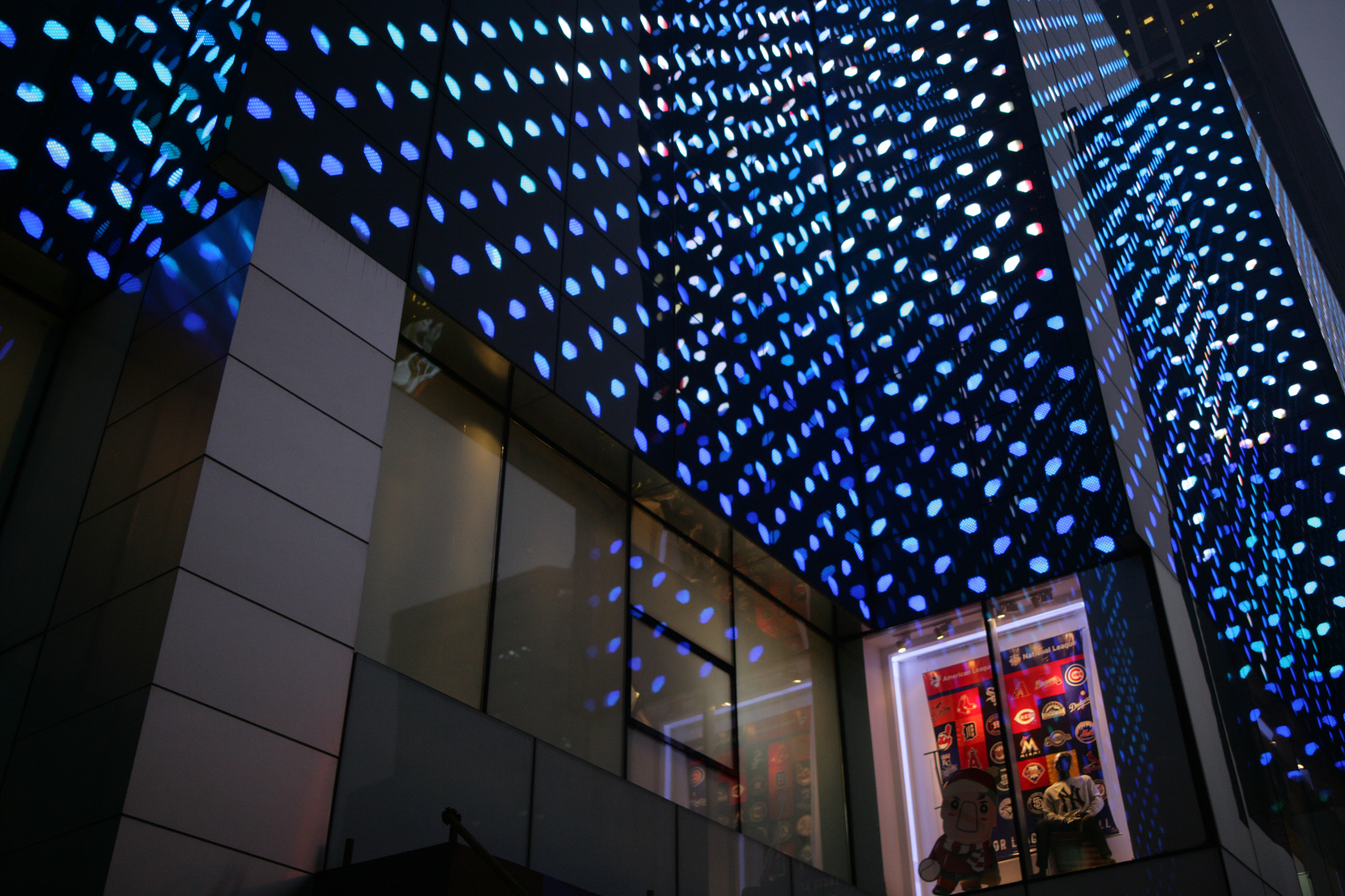 腾龙将要出的新镜头会是什么规格 (腾龙新旧镜头对比)