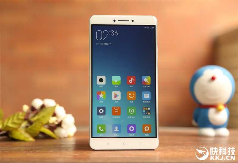 6.44寸黄金大屏！小米Max深度评测：续航惊人