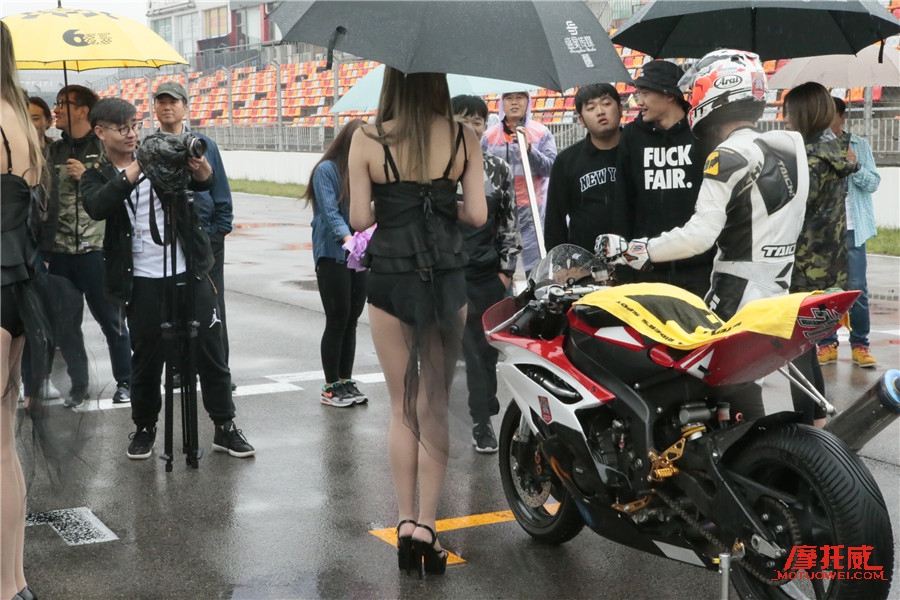 “旱鸭子与水怪”2016我是车手挑战赛首战摩托车组