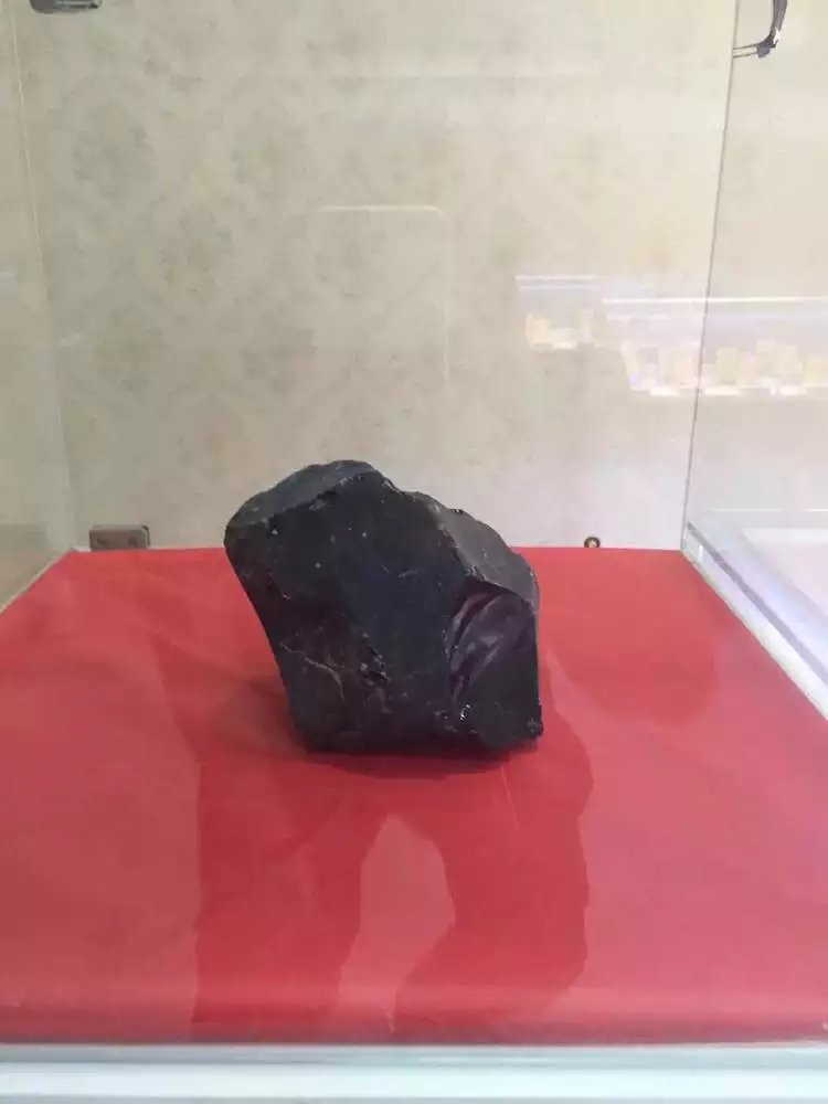 黑曜石珠子哪种好,黑曜石哪个品种稀有