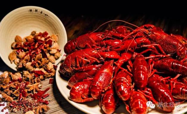 武汉伢推荐美食,靓靓蒸虾和巴厘龙虾哪家凉面好吃