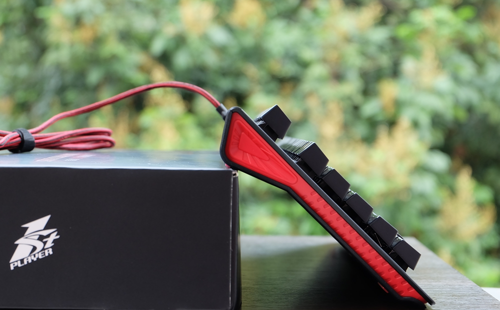 红与黑的冲撞,红与黑的碰撞国语版