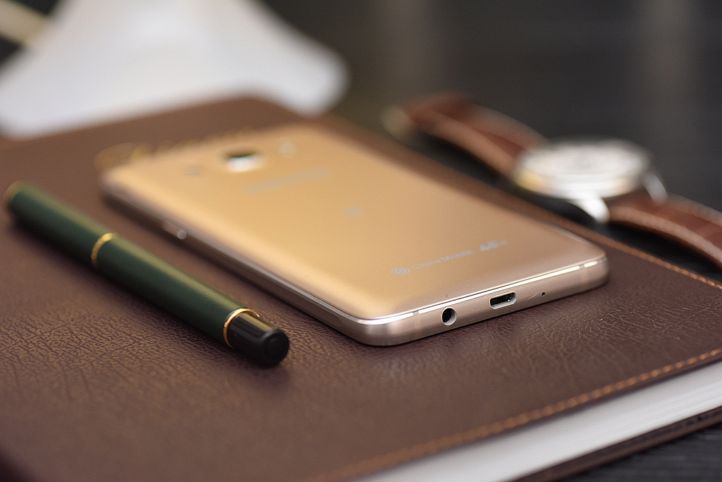 galaxyj7怎样,galaxyj72016扩容