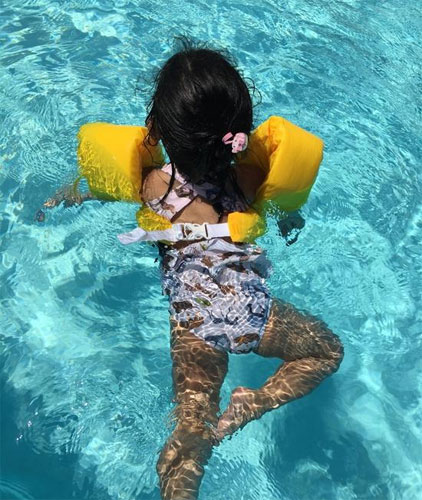 吴佩慈四十岁庆祝生日,吴佩慈现实里多美