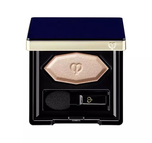 小嶋阳菜精致的脸蛋,小嶋阳菜巅峰颜值