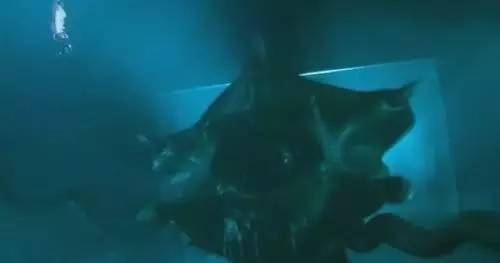 夭寿啊,章鱼上岸进化触手怪凌辱美少女啦!还好有dick警官~