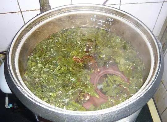 紫砂壶有土味怎么去除,紫砂壶里味道怎么去除