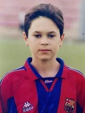 足坛巨星照片,足坛帅哥年轻的容颜