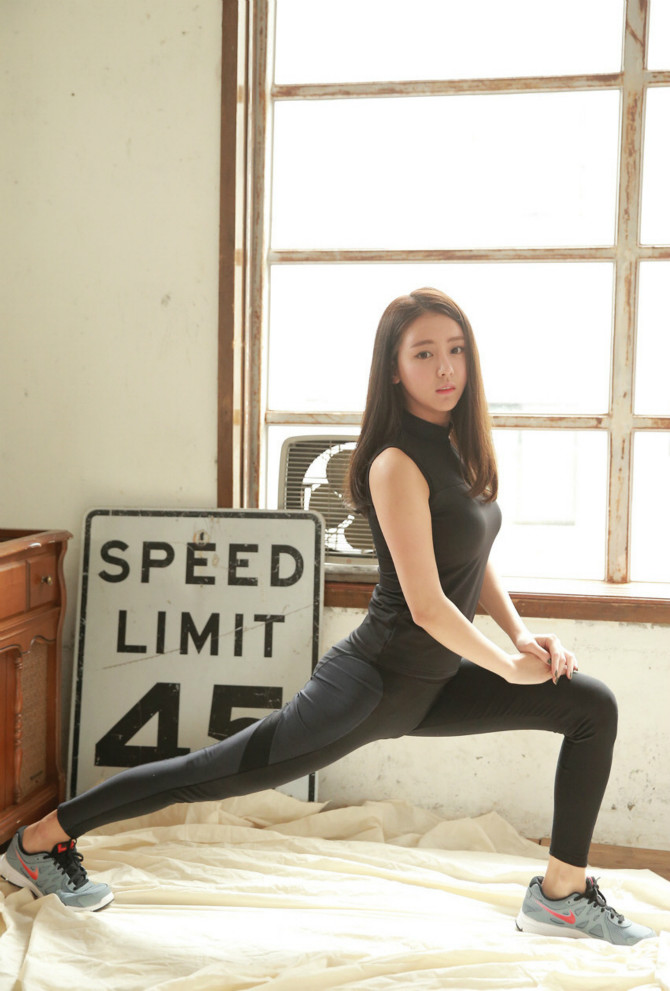 韩服第一阿卡丽,韩国人气模特郑娜利