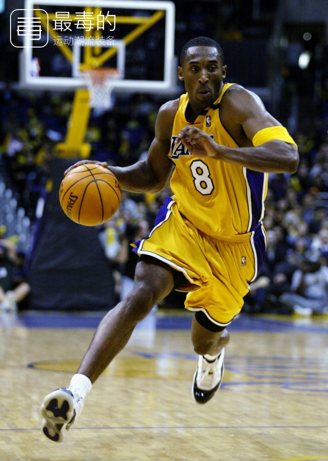 传奇落幕——科比职业生涯赛场球鞋完整回顾