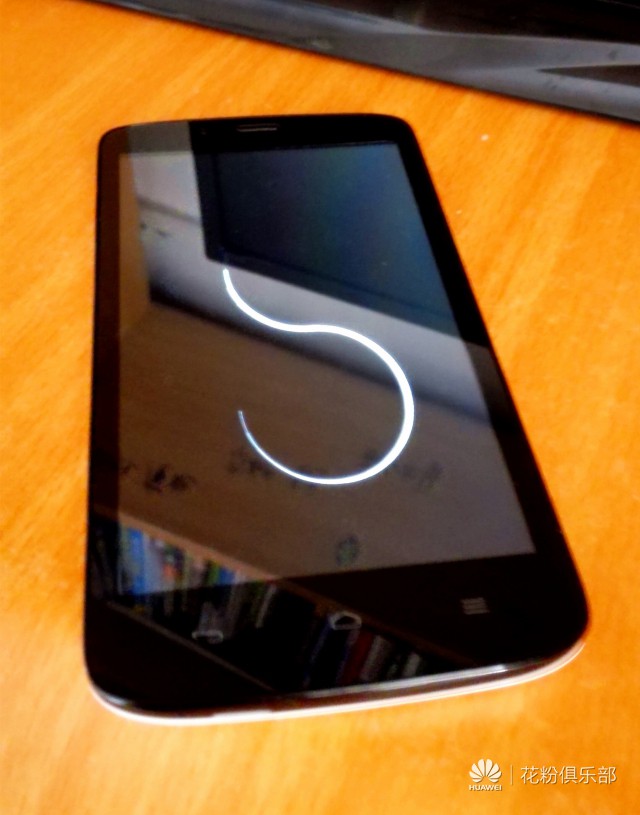 这就是3C畅玩版-手机中的白大胖小苹果