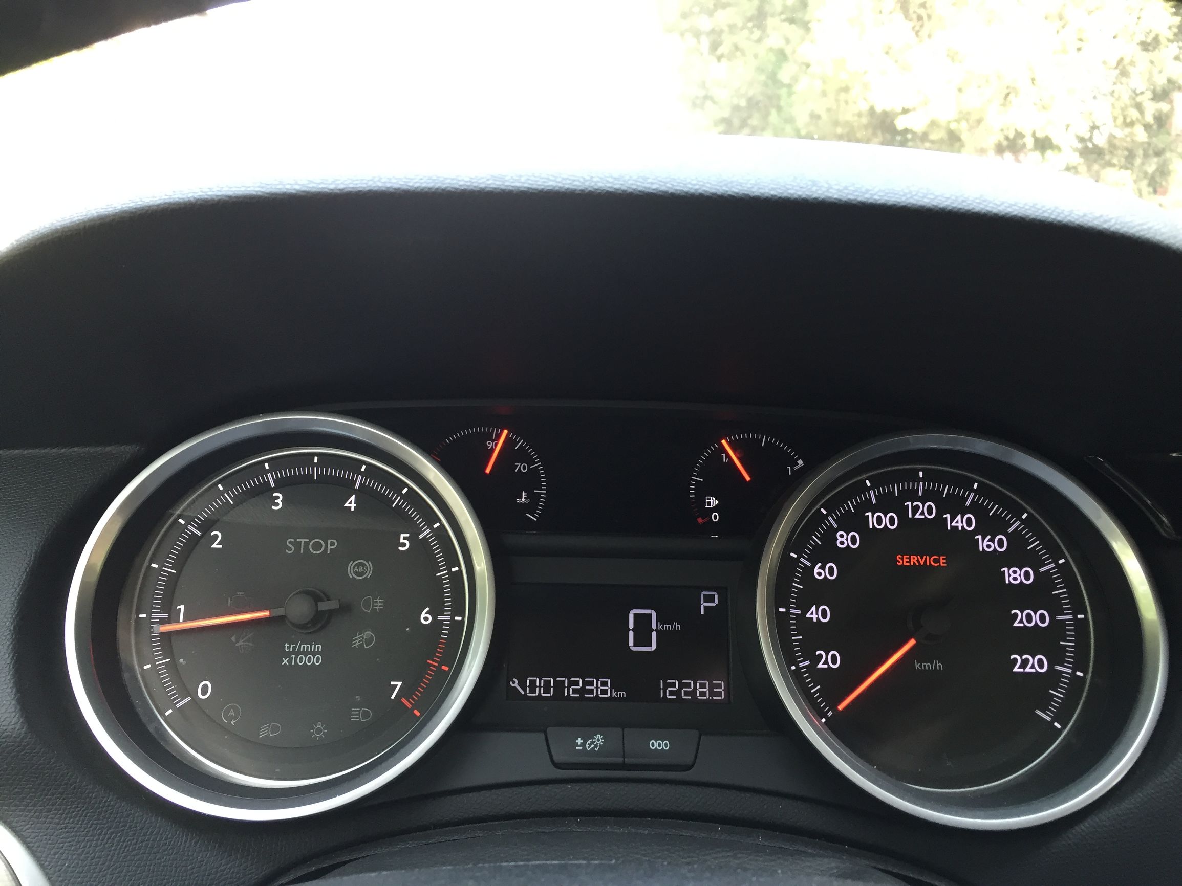 2015款标致4081.2t新车价格多少钱,东风标致4081.2t自动豪华版