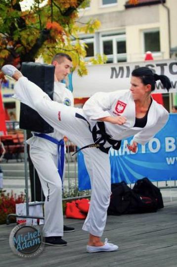 彪悍的女警察,波兰女警察漂亮