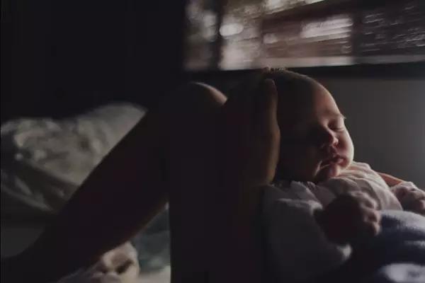 早产宝宝从出生到现在的变化,双胞胎妈妈意外怀孕