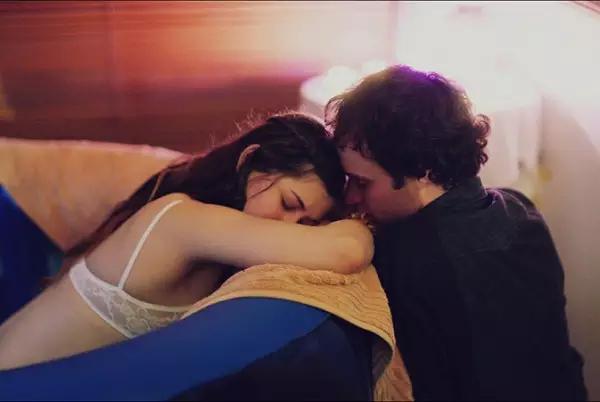 早产宝宝从出生到现在的变化,双胞胎妈妈意外怀孕