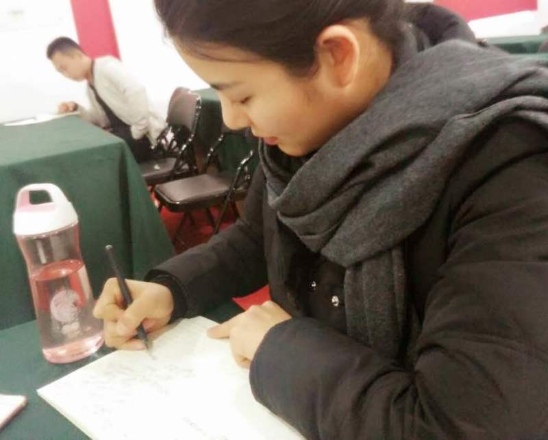 人物志|鲁房东平区域李华:踮起脚尖,就更靠近阳光