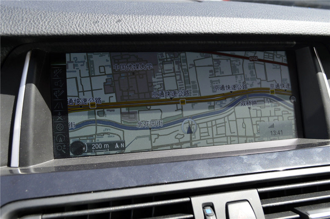 宝马nbt中控屏幕有哪两款,宝马nbt主机中控旋钮