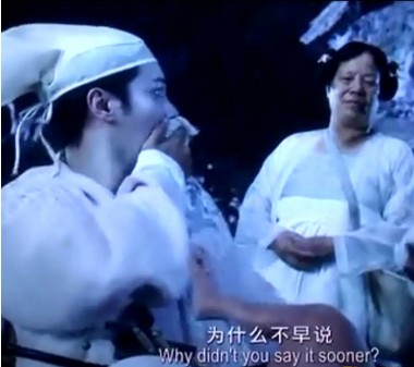 南阳某网友徒手洗了一双鞋，却被洗出来的东西吓尿了