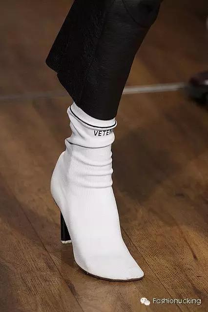 一双不掉跟的船袜你入手了吗,还在穿船袜吗