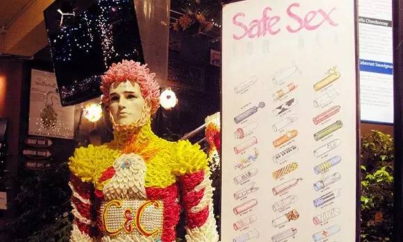 用套套挽救770万人生命！这个75岁泰国老头做到了！