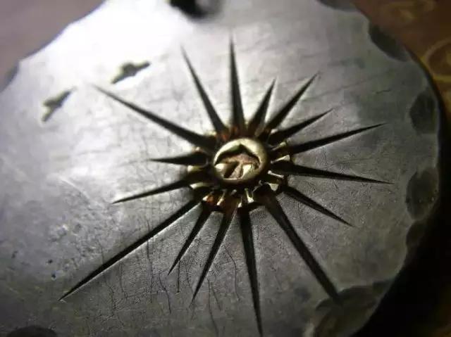 高桥吾郎,苦难的人生,可他依旧做出了万人追捧的银饰