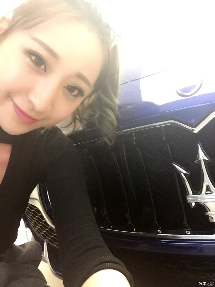 美女开玛莎拉蒂高速实拍原声视频,女车主提车