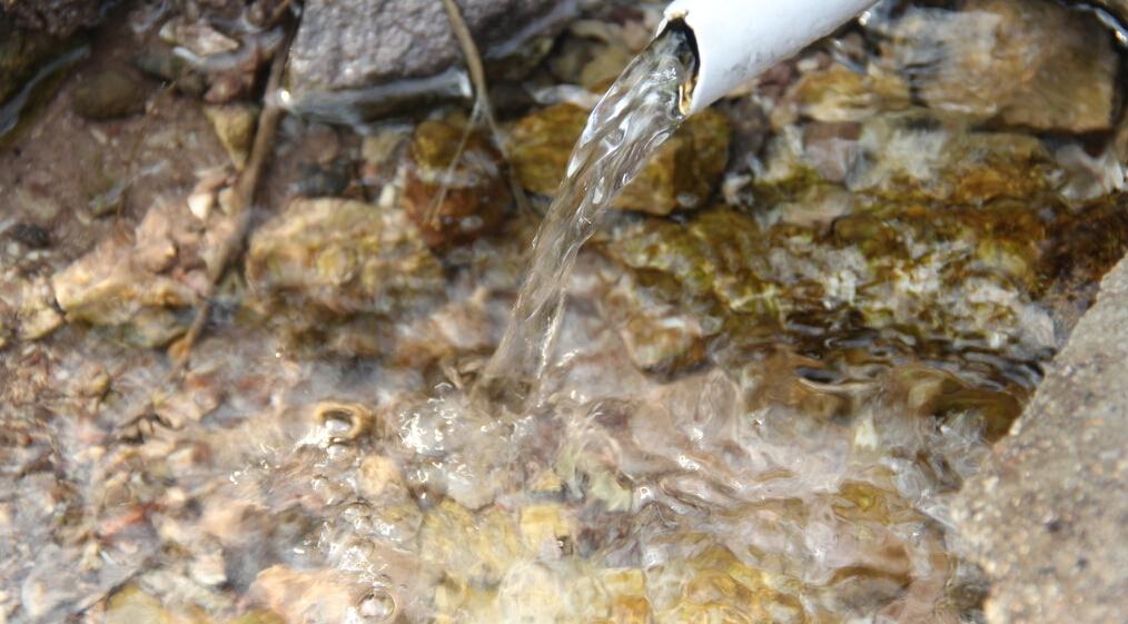 闺中待嫁的“石头村”：被揭“红盖头”，副省长看了都在赞