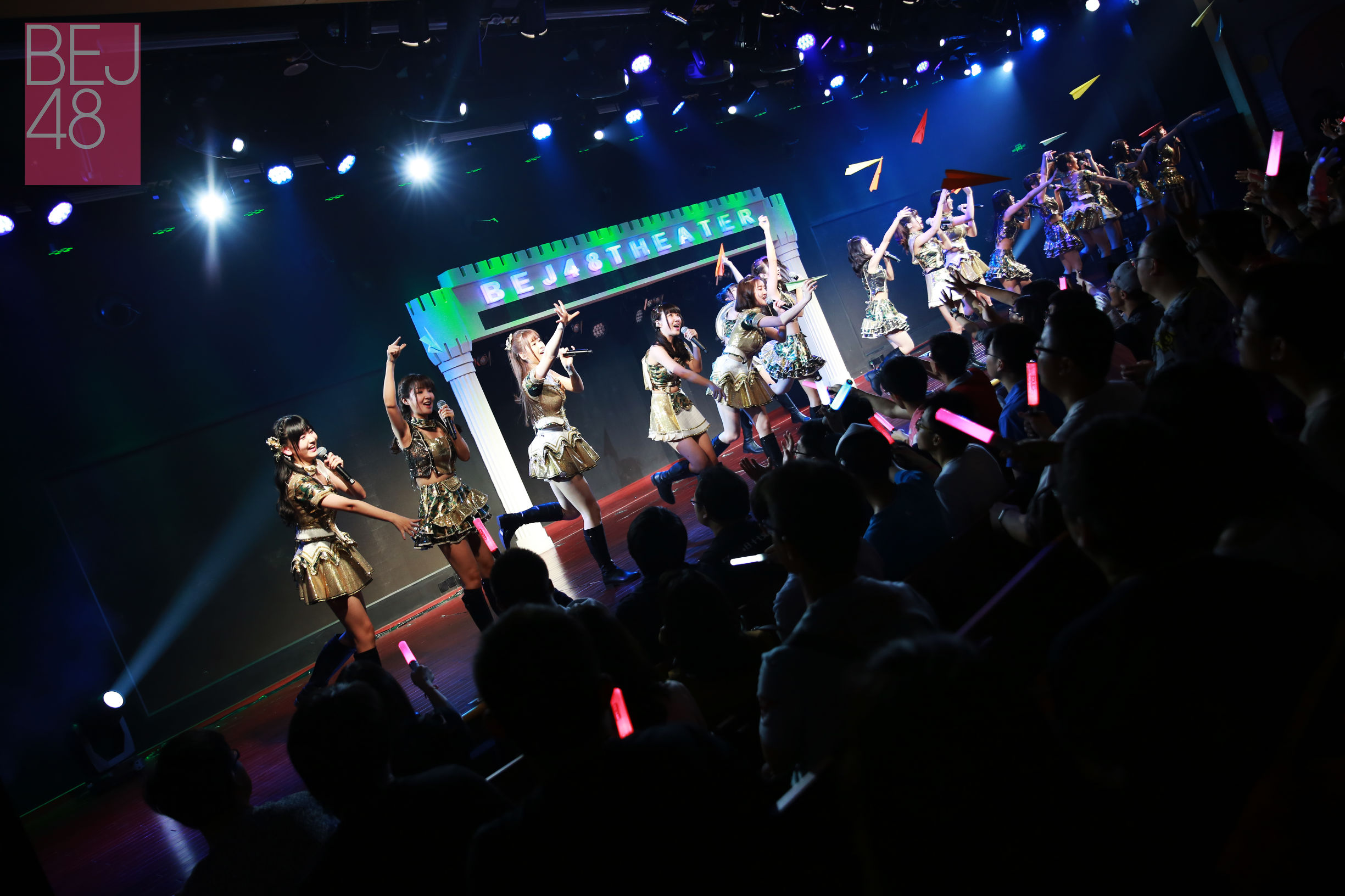 BEJ48继75岁奶奶粉后迎来2岁海外小粉丝