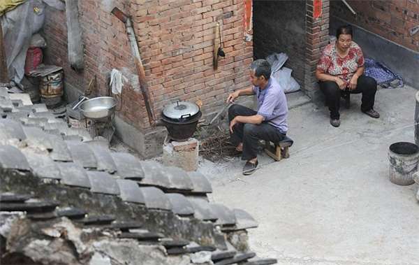 男婴先天无肛怎么排便,出生无法排便的罕见病宝宝