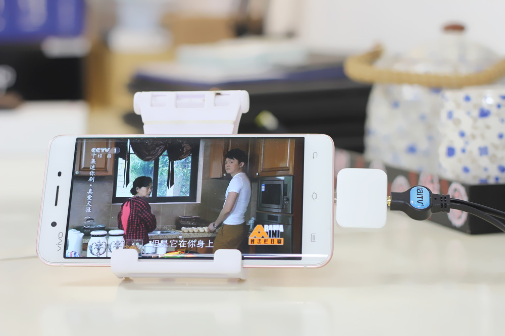 手机看免费电视直播怎么看免流量,手机免流量看抖音