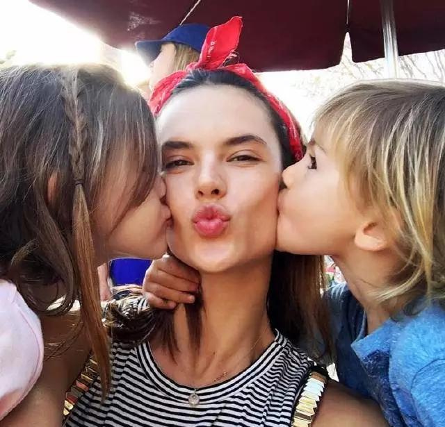 母亲节礼物指南照着买准没错,分享4个实惠走心的母亲节礼物