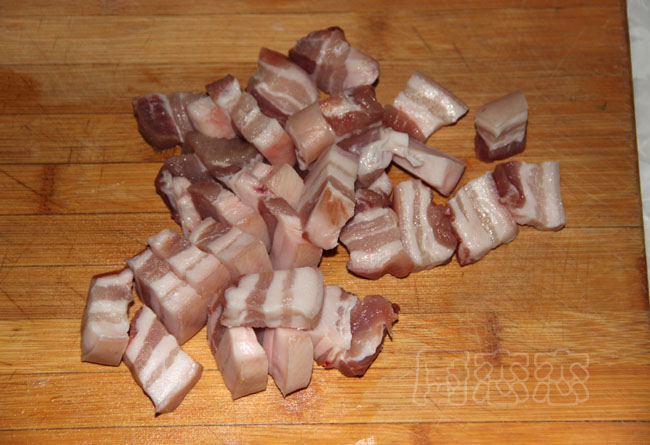 如何让红烧肉软糯不柴,红烧肉怎么烧才能软烂不柴窍门