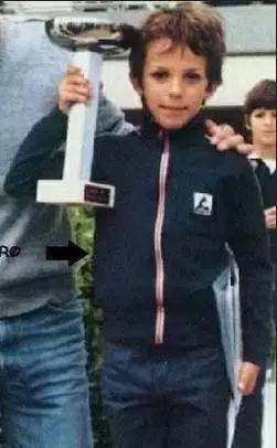 足坛巨星照片,足坛帅哥年轻的容颜