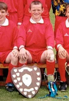 足坛巨星照片,足坛帅哥年轻的容颜