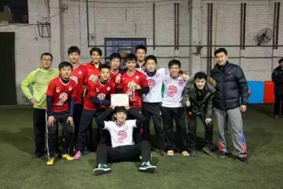 板凳观察！精神糖专访-足球就像糖果