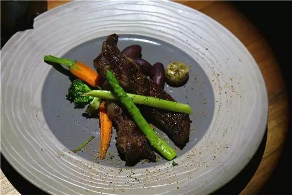 红红火火的欢乐颂你追了吗？没有跌宕的人生至少有一个起伏的胃