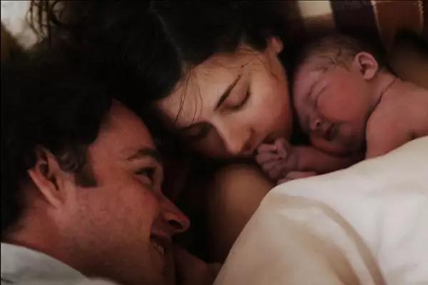 早产宝宝从出生到现在的变化,双胞胎妈妈意外怀孕