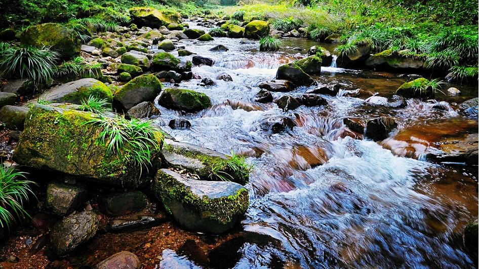 闺中待嫁的“石头村”：被揭“红盖头”，副省长看了都在赞
