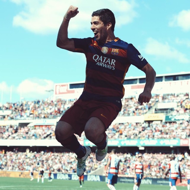 梅西夺得美洲杯c罗夺得欧洲杯,天下足球梅西五夺金球奖完整版