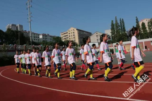 人教杯校园足球赛我们来了,全国校园足球总决赛小学