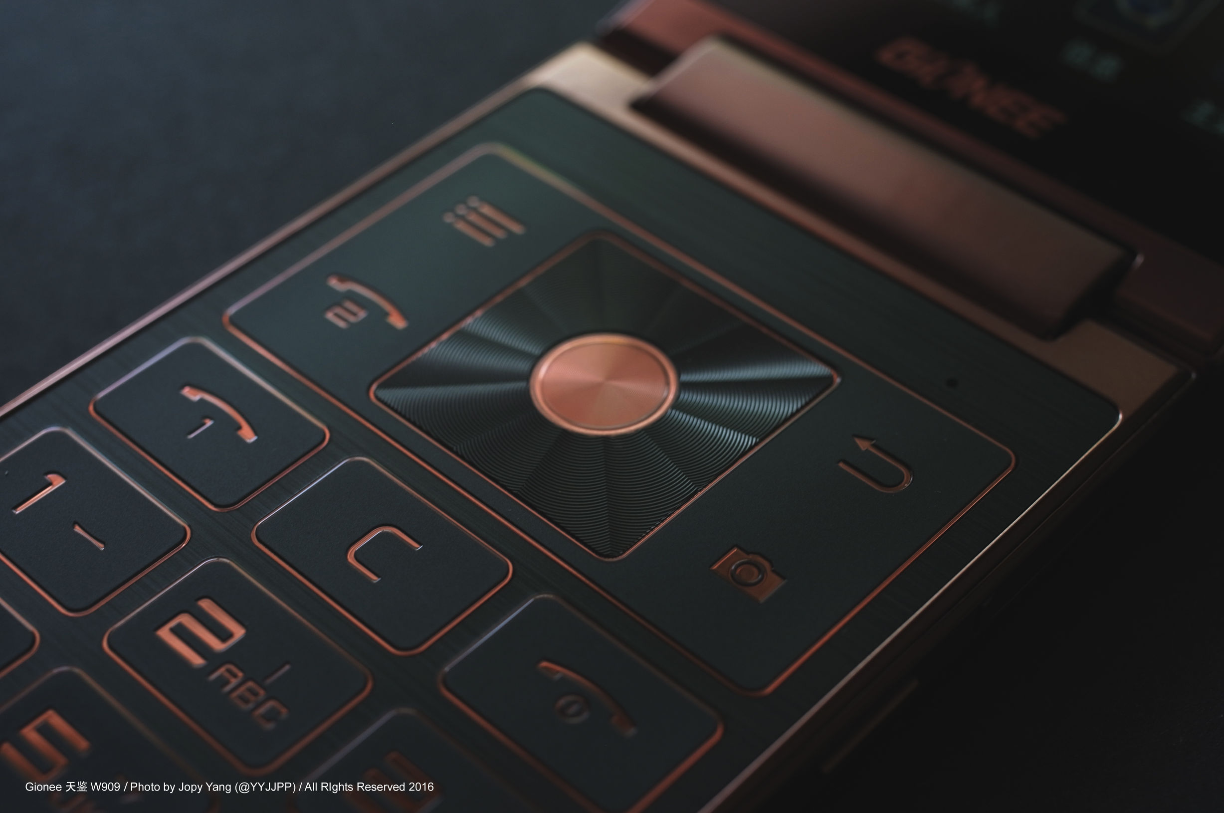 最有面子的翻盖手机,翻盖手机到底有多牛